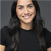 Soy una maestra de inglés entusiasta, paciente y apasionada. Las clases conmigo son muy dinámicas efectivas y divertidas!